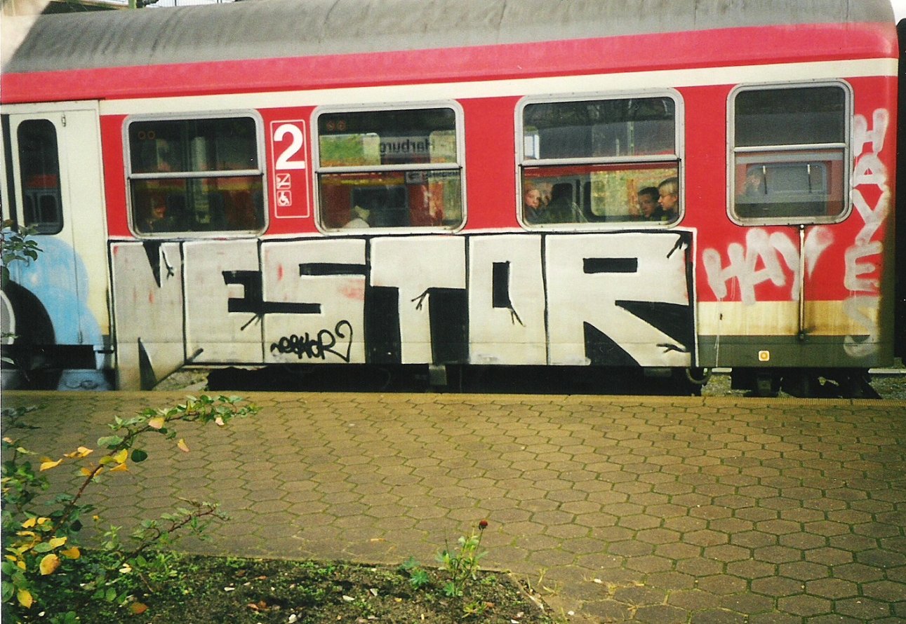 Graffiti Train in Hamburg - Photo by COLLECTOR - Nestor, Hamburg (2000)