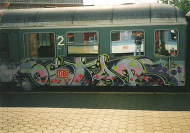 Graffiti Train in Hamburg - Photo by COLLECTOR - Ostar, Hamburg (2000)