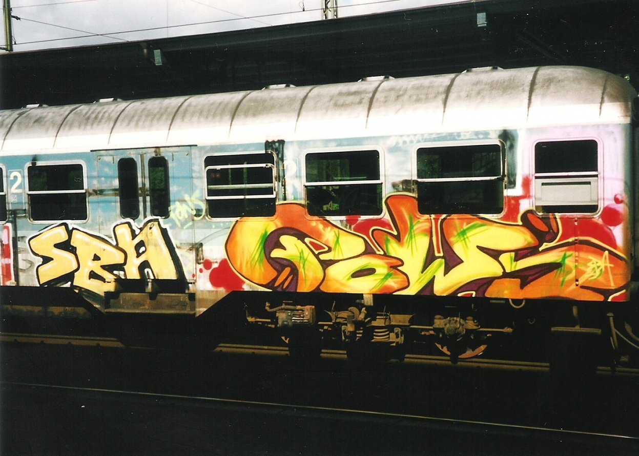 Graffiti Train in Hamburg - Photo by COLLECTOR - Pows, SBA, Hamburg (2000)