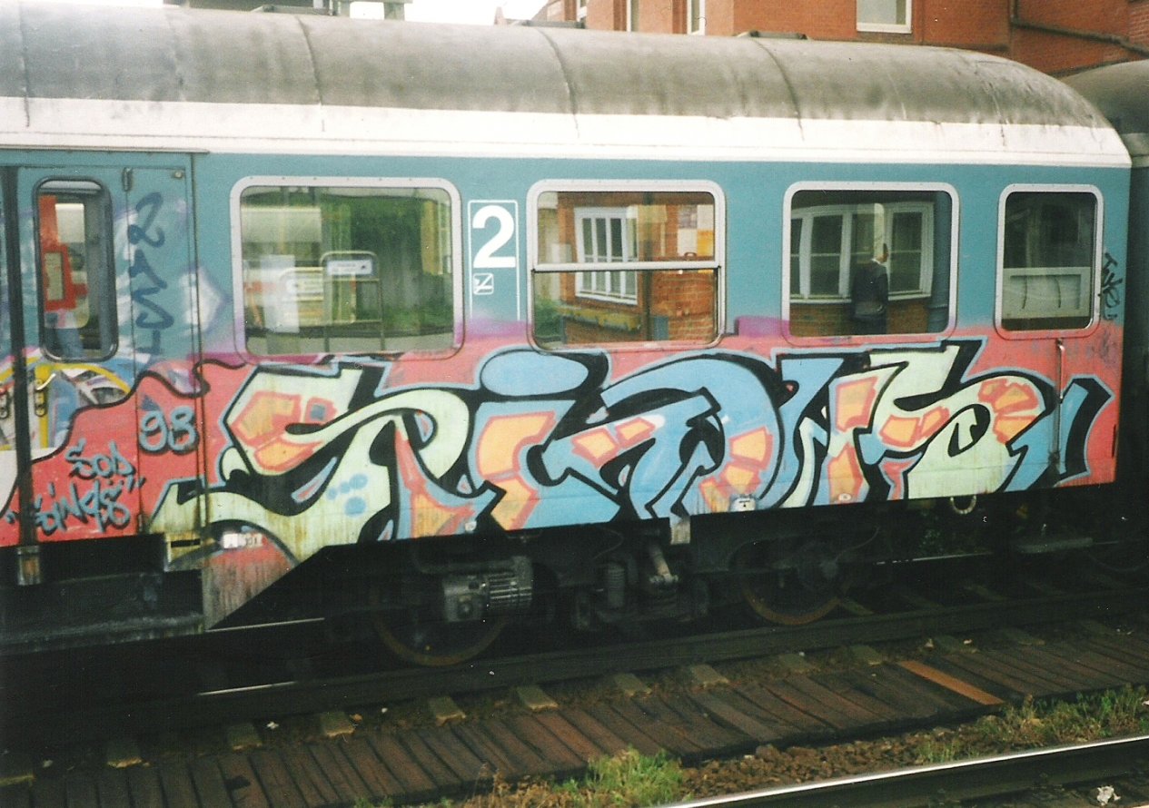 Graffiti Train in Hamburg - Photo by COLLECTOR - SInus, Hamburg (1998)
