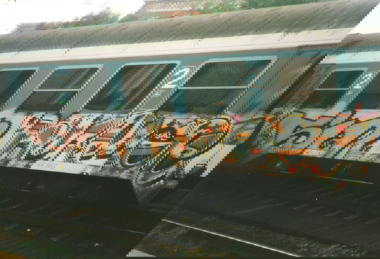 Graffiti Train in Hamburg - Photo by COLLECTOR - Sir, Korage, SKL (1998)