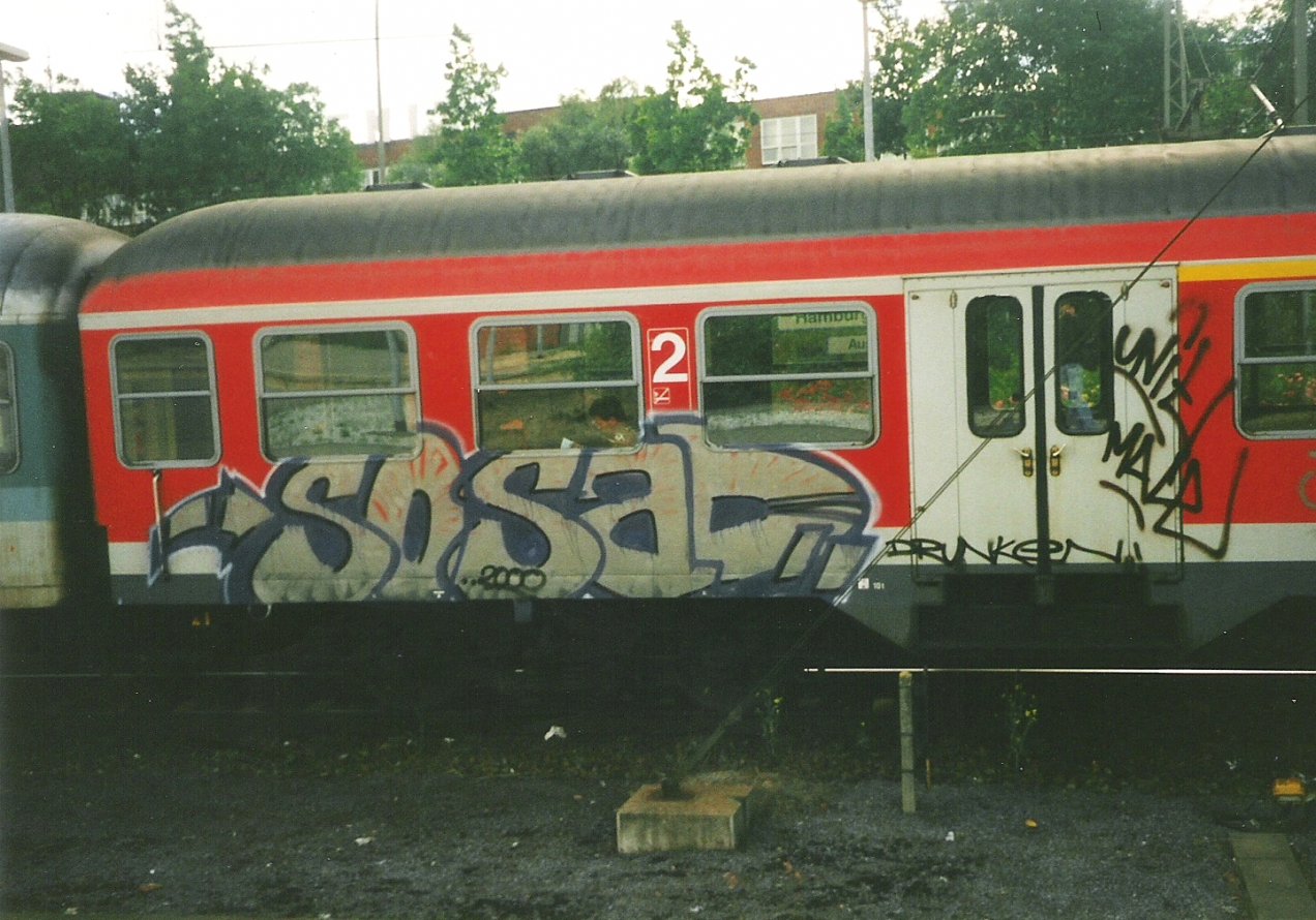 Graffiti Train in Hamburg - Photo by COLLECTOR - Sosad, Unit, Mace (2000)