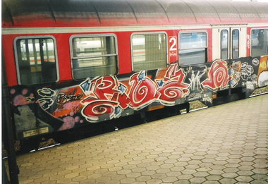 Graffiti Train in Hamburg - Photo by COLLECTOR - Hamburg (2000)