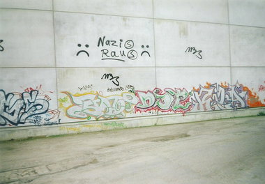 Graffiti Bombing in Hamburg - Photo by COLLECTOR - 3ST, DST, RZA