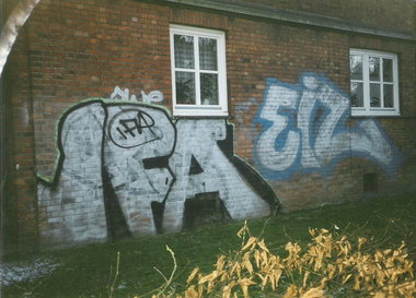 Graffiti Bombing in Hamburg - Photo by COLLECTOR - IFA, Eiz, Hamburg