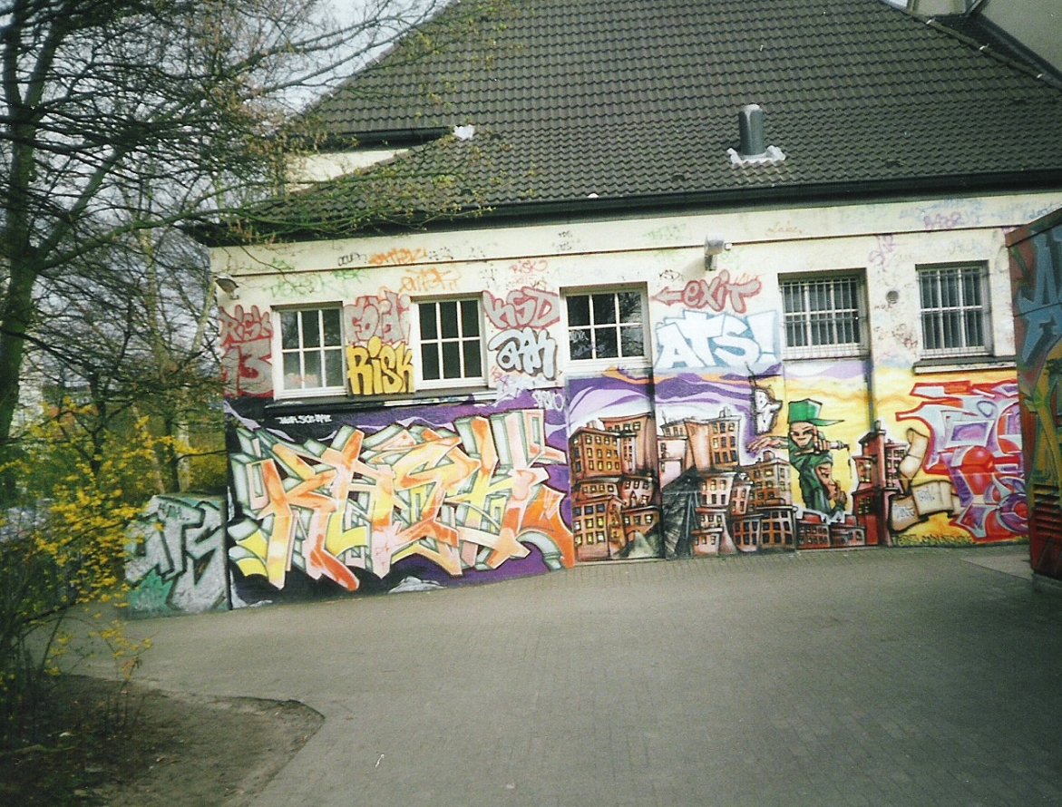 Graffiti Wall in Hamburg - Photo by COLLECTOR - Kash, BTN, Hamburg