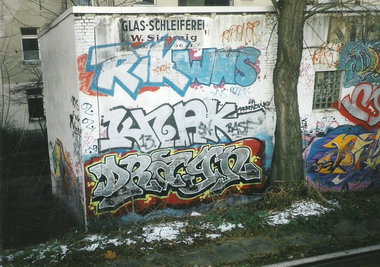 Graffiti Bombing in Hamburg - Photo by COLLECTOR - Rik, WNS, Knak
