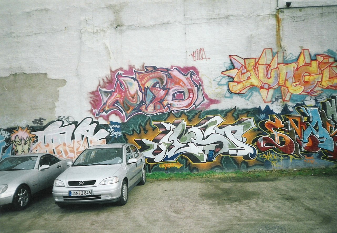 Graffiti Bombing in Hamburg - Photo by COLLECTOR - Med, Medusa, Hawk