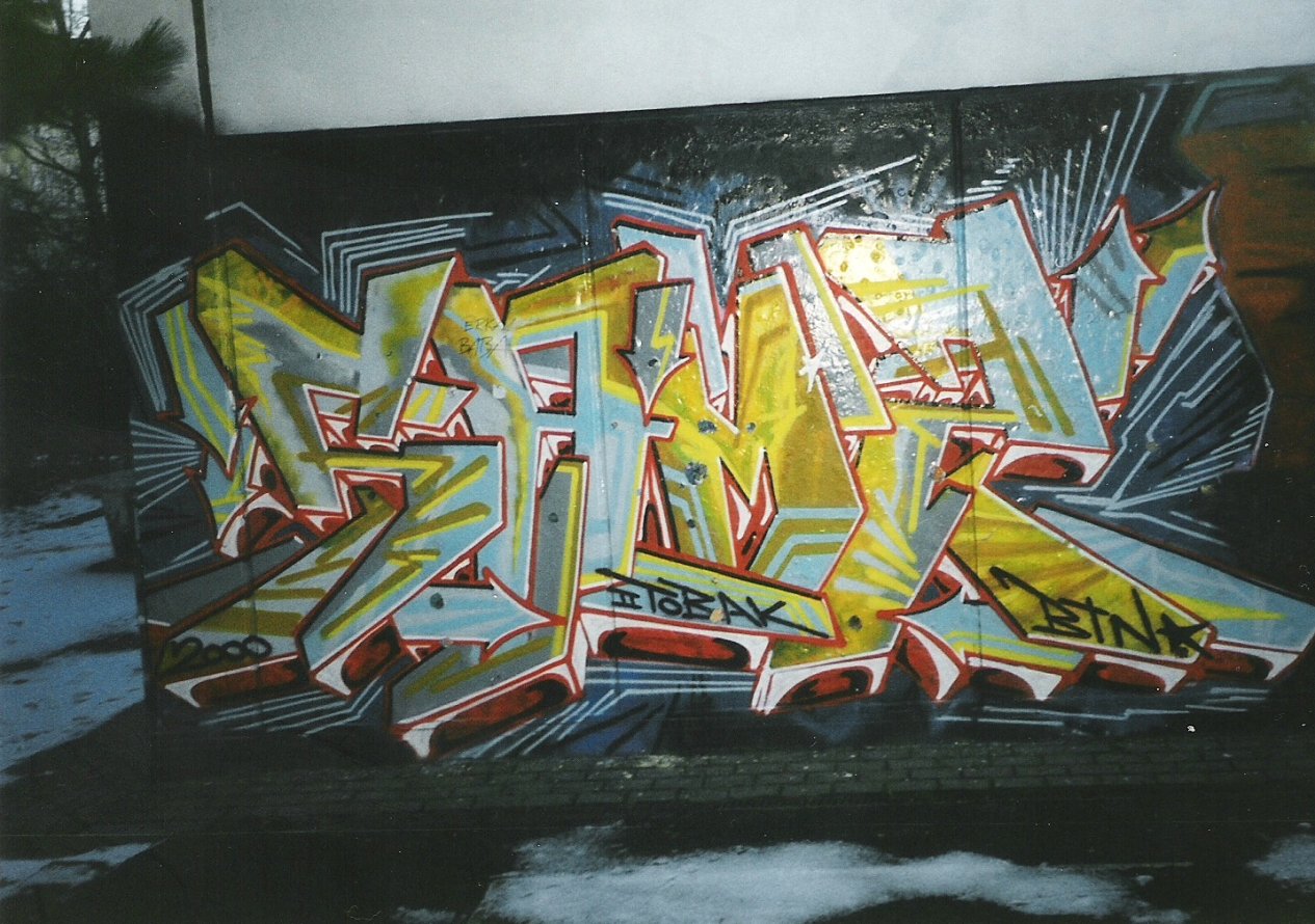 Graffiti Wall in Hamburg - Photo by COLLECTOR - Samz, BTN, Hamburg (2000)