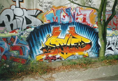 Graffiti Wall in Hamburg - Photo by COLLECTOR - Styleliga, Aids, BTN (2001)