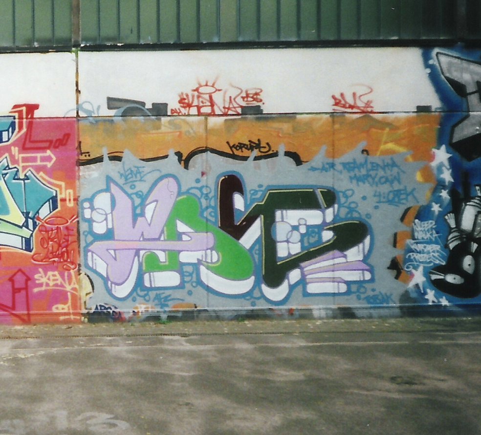 Graffiti Wall in Hamburg - Photo by COLLECTOR - Wave, AFC, Hamburg
