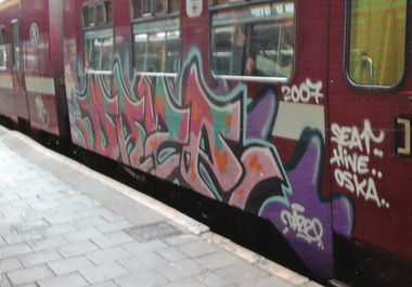 Graffiti Train in Brussels - Photo by COLLECTOR - Daze, Belgium (2007)