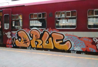 Graffiti Train in Brussels - Photo by COLLECTOR - Drue, Belgium (2007)
