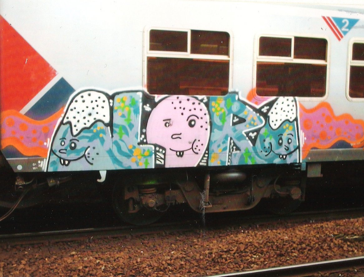 Graffiti Train in Brussels - Photo by COLLECTOR - Alors, Belgium (2007)