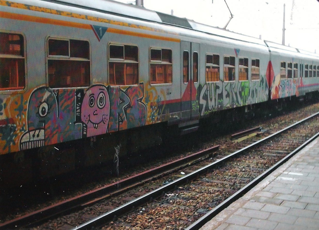 Graffiti Train in Brussels - Photo by COLLECTOR - Alors, Belgium (2007)