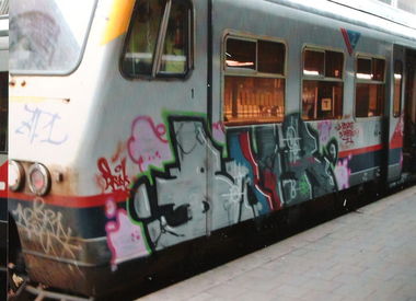 Graffiti Train in Brussels - Photo by COLLECTOR - Belgium (2007)