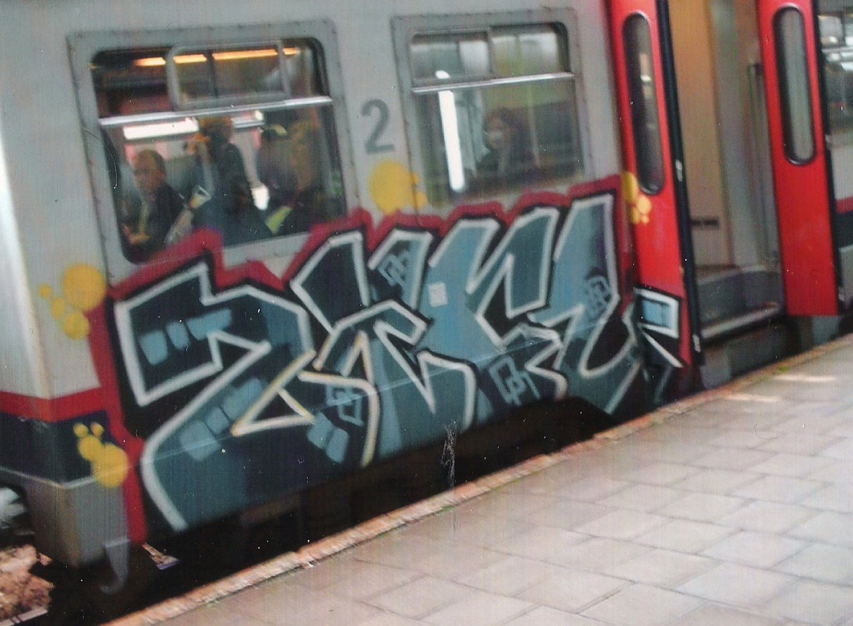 Graffiti Train in Brussels - Photo by COLLECTOR - Belgium (2007)