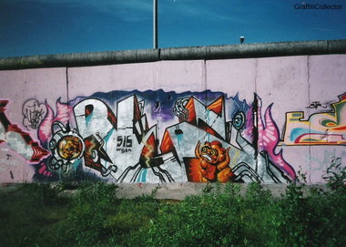Graffiti Wall in Berlin - Photo by COLLECTOR - Organ, Berlin (2002)