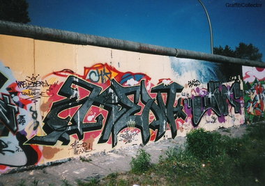 Graffiti Wall in Berlin - Photo by COLLECTOR - Rew, Berlin (2002)