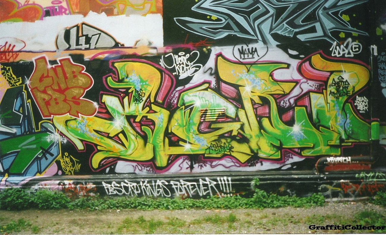 Graffiti Wall in Hannover - Photo by COLLECTOR - Agro, Agroe, PBS (2002)