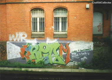 Graffiti Bombing in Hamburg - Photo by COLLECTOR - Cream, Hamburg