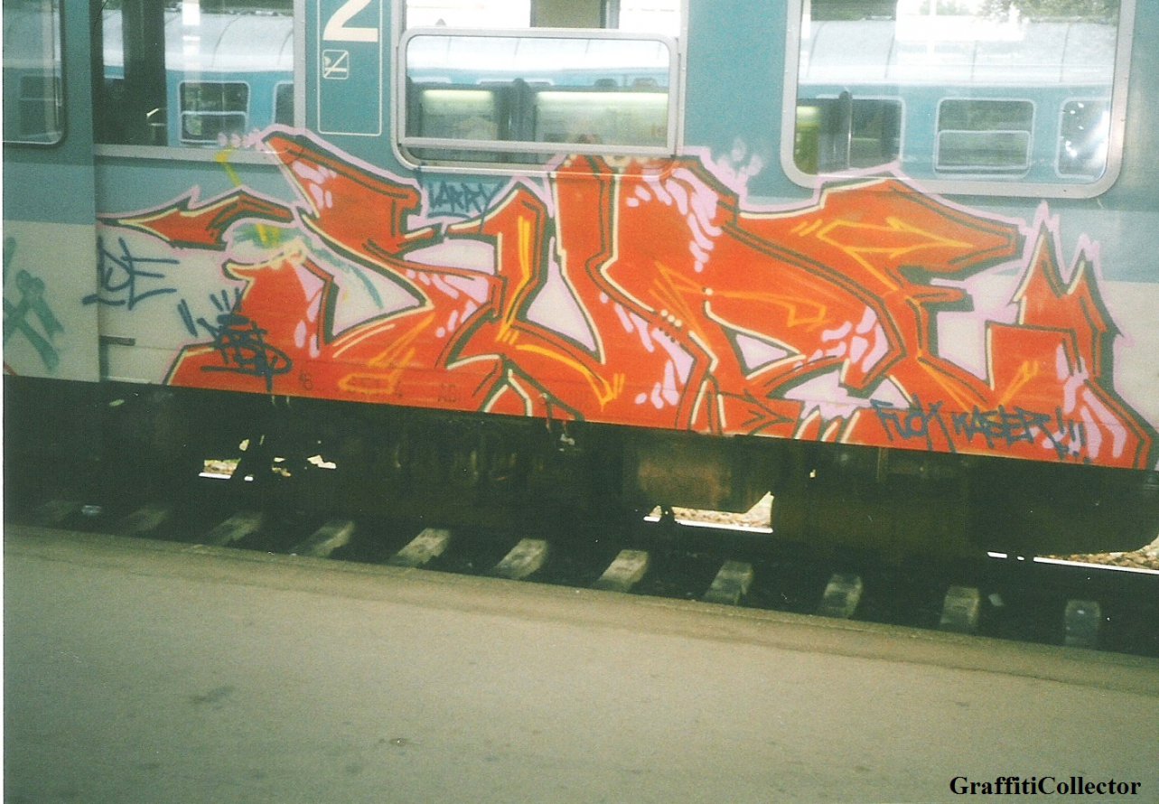 Graffiti Train in Hildesheim - Photo by COLLECTOR - Jude, PBS, Hildesheim (2001)