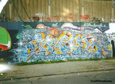 Graffiti Wall in Hildesheim - Photo by COLLECTOR - Inch, Hildesheim (2001)