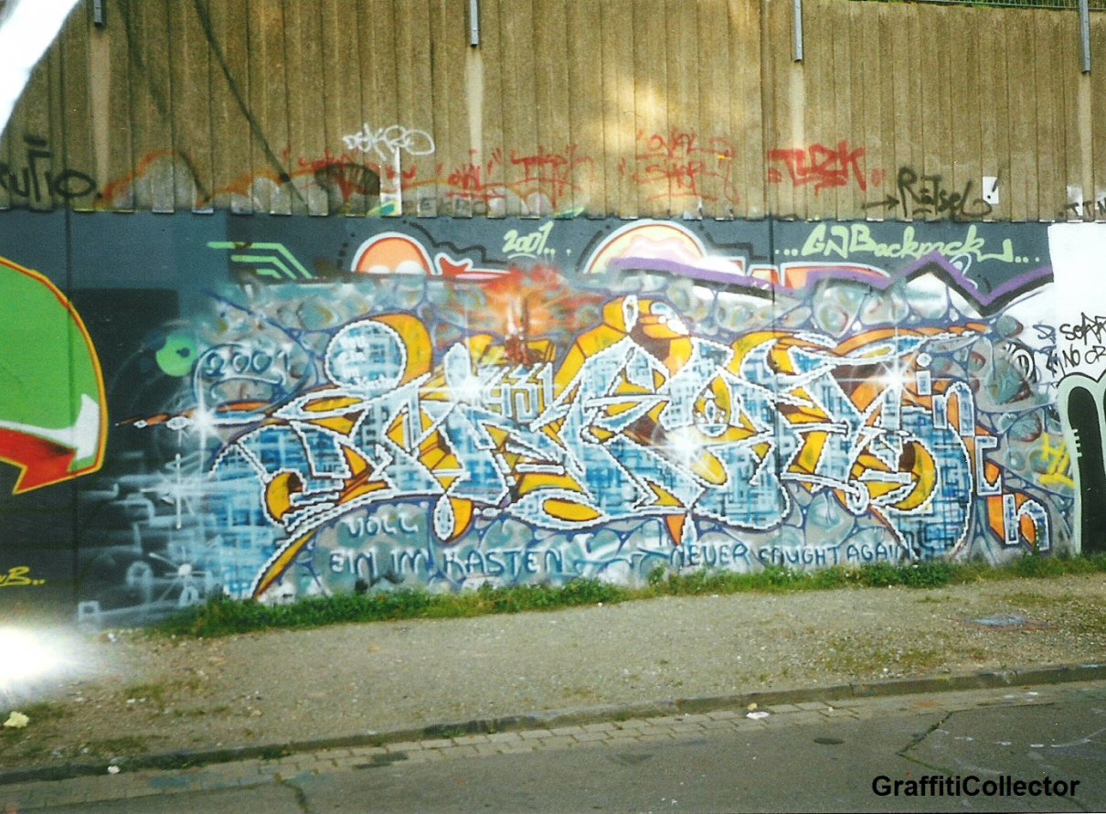 Graffiti Wall in Hildesheim - Photo by COLLECTOR - Inch, Hildesheim (2001)