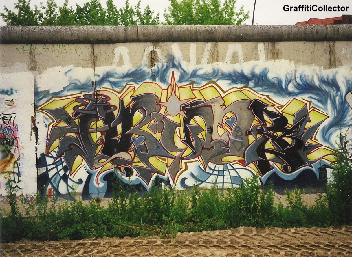 Graffiti Wall in Berlin - Photo by COLLECTOR - Arimz, Berlin