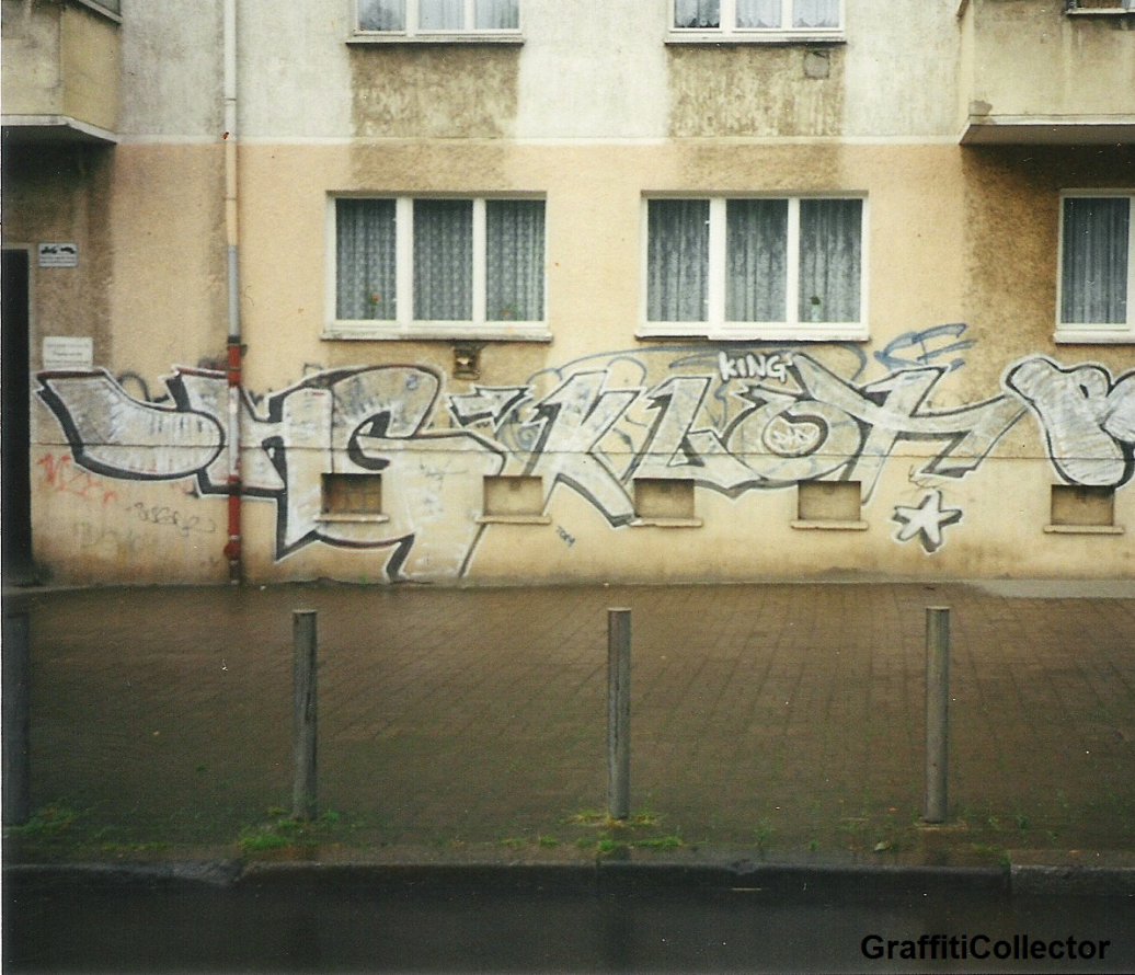 Graffiti Bombing in Berlin - Photo by COLLECTOR - DHG, Klot, Berlin
