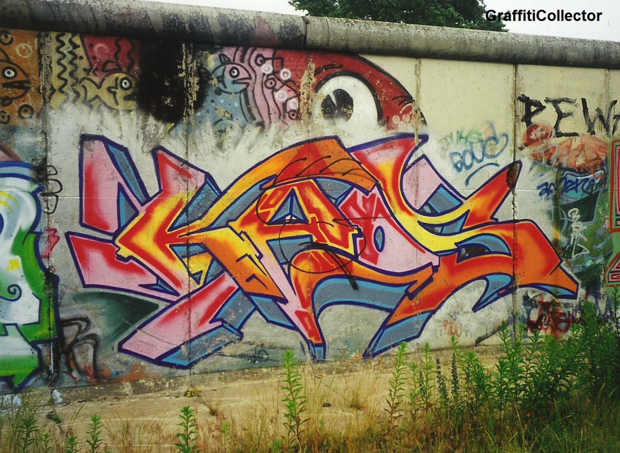Graffiti Wall in Berlin - Photo by COLLECTOR - Kaos, Berlin