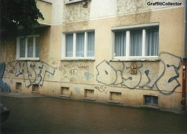 Graffiti Bombing in Berlin - Photo by COLLECTOR - Jaset, Disne, Berlin