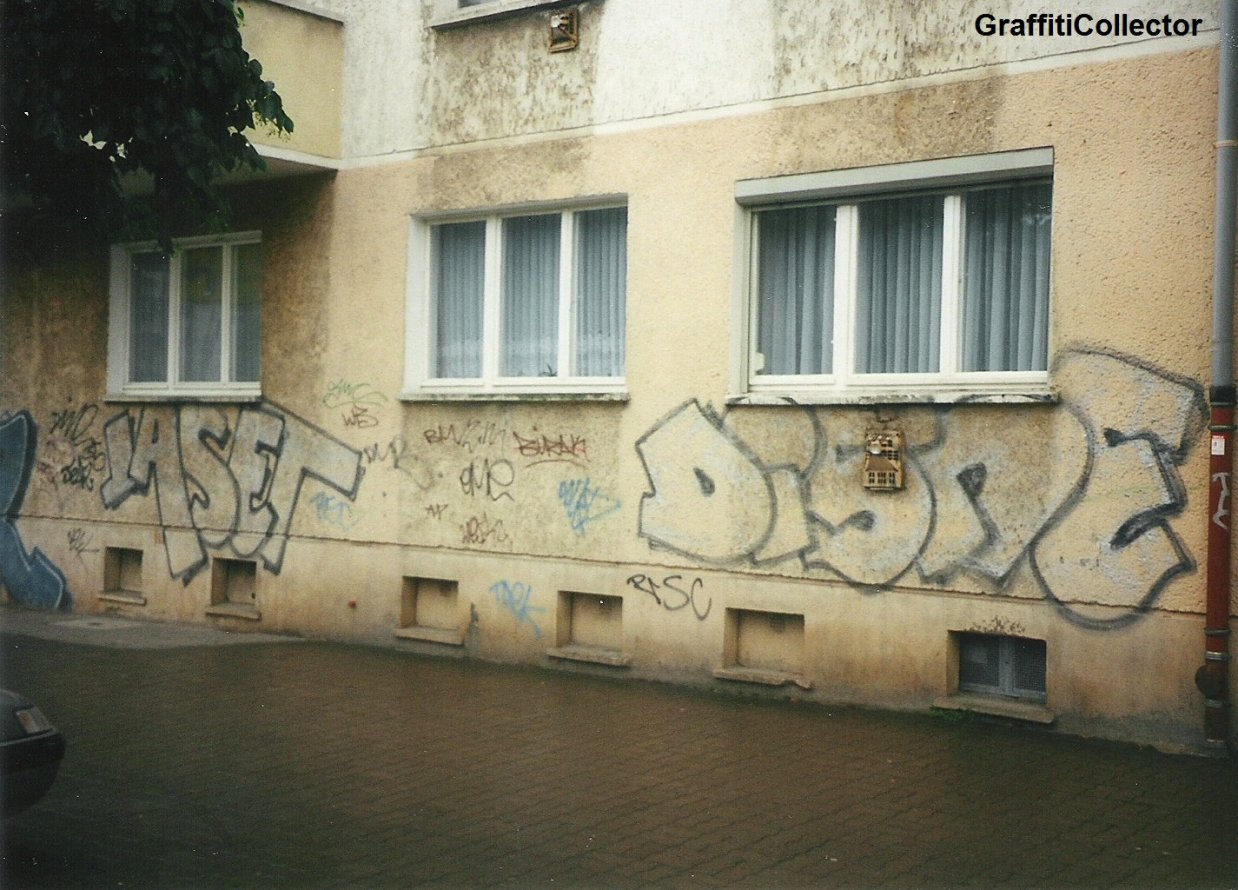 Graffiti Bombing in Berlin - Photo by COLLECTOR - Jaset, Disne, Berlin