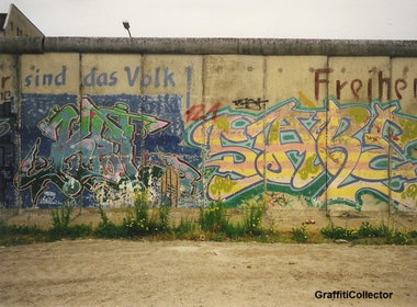 Graffiti Wall in Berlin - Photo by COLLECTOR - Kel, Sare, Berlin