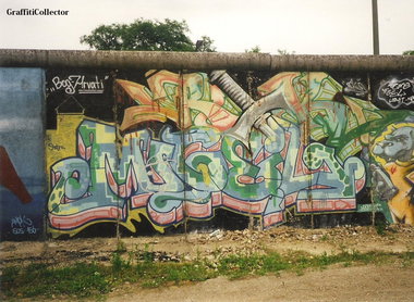 Graffiti Bombing in Berlin - Photo by COLLECTOR - Migel, Rok, Roc