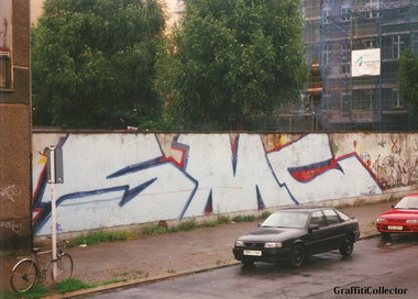 Graffiti Bombing in Berlin - Photo by COLLECTOR - SMC, Berlin