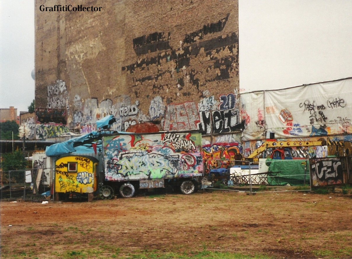 Graffiti Artwork in Berlin - Photo by COLLECTOR - Tacheles, Melt, Berlin