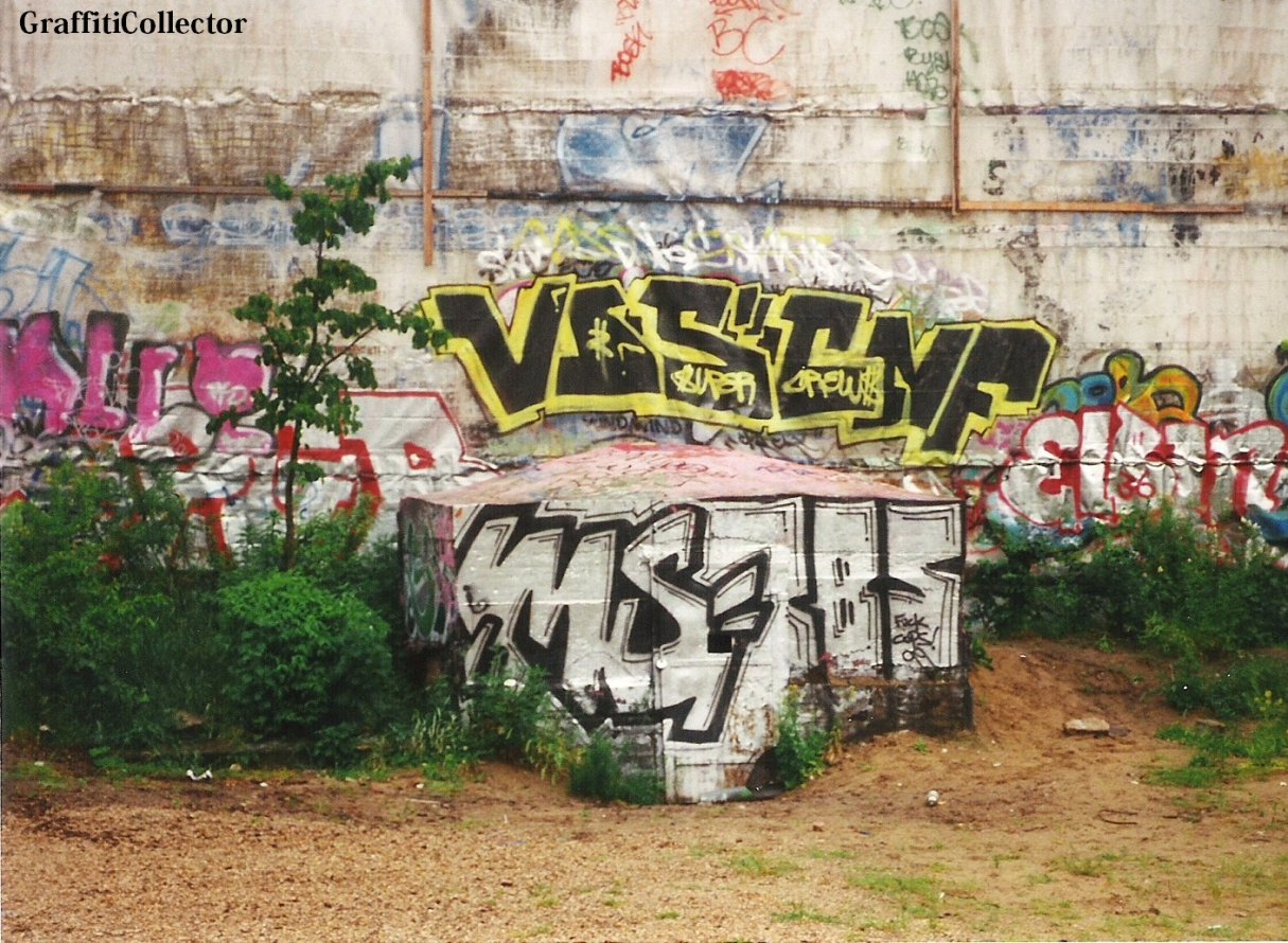 Graffiti Bombing in Berlin - Photo by COLLECTOR - VDS, CNF, MS