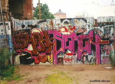 Graffiti Bombing in Berlin - Photo by COLLECTOR - Smash, Serch, Berlin (1998)