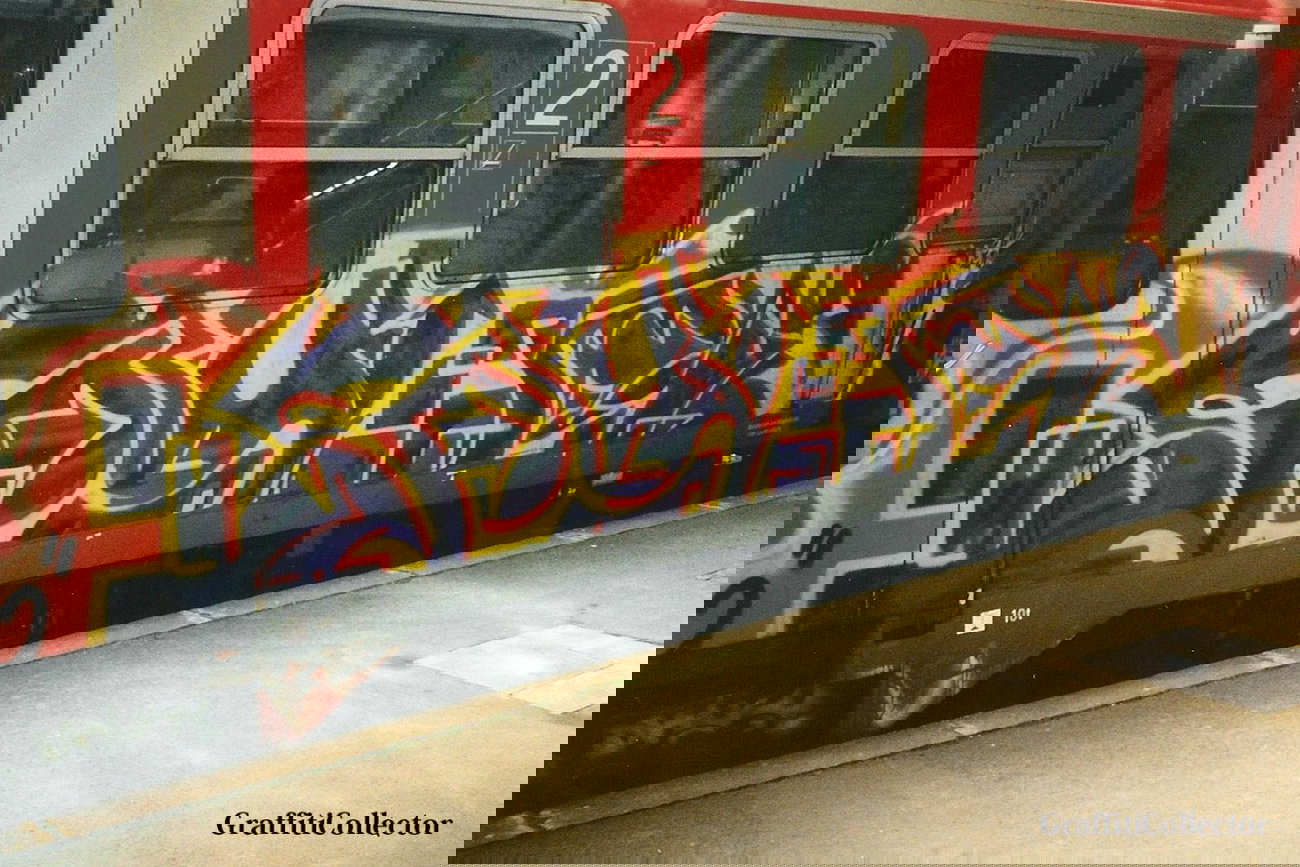 Graffiti Train in Hamburg - Photo by COLLECTOR - Pyr, Hamburg (2000)