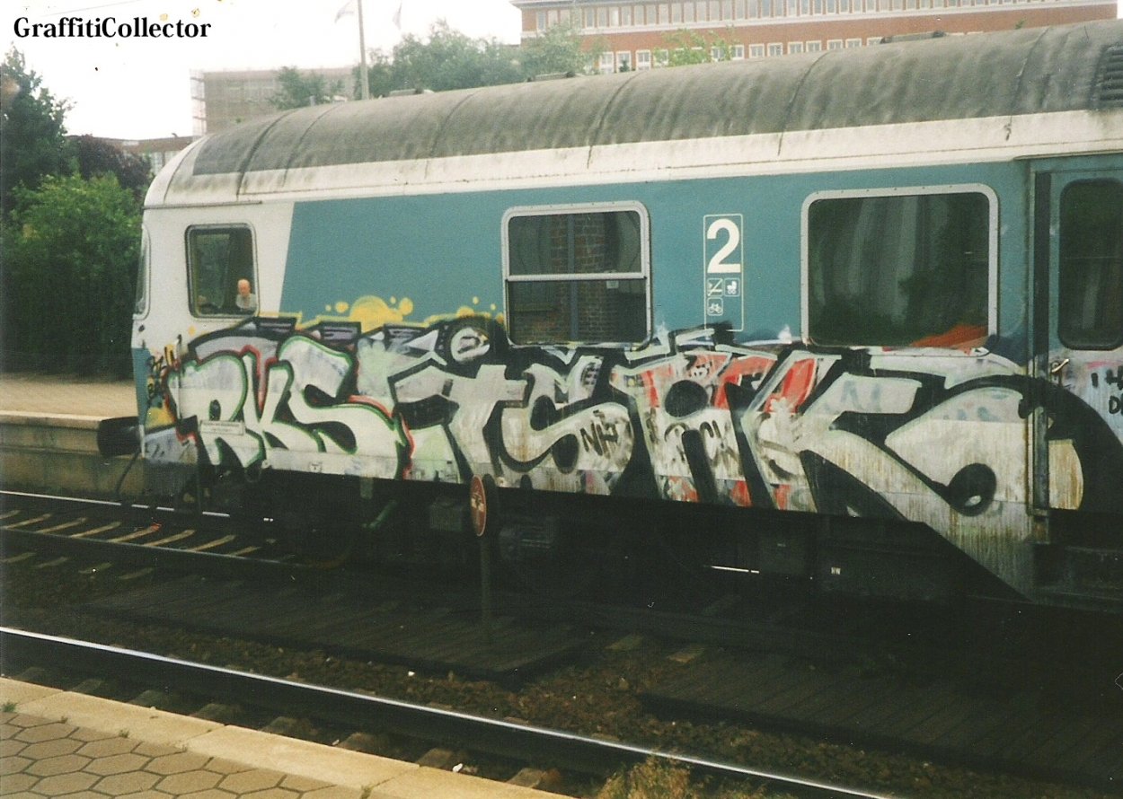 Graffiti Train in Hamburg - Photo by COLLECTOR - RKS, Isak, Hamburg (2000)
