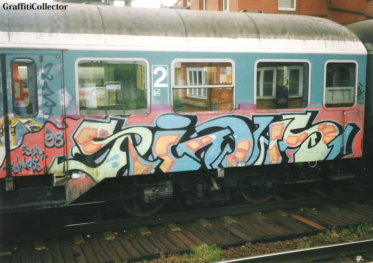 Graffiti Train in Hamburg - Photo by COLLECTOR - Sinus, SOD, Hamburg (1998)