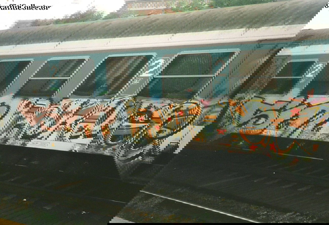 Graffiti Train in Hamburg - Photo by COLLECTOR - Sir, Korage, SKL (1998)