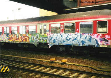 Graffiti Train in Hamburg - Photo by COLLECTOR - Omzk, Omsk, Hamburg (2000)