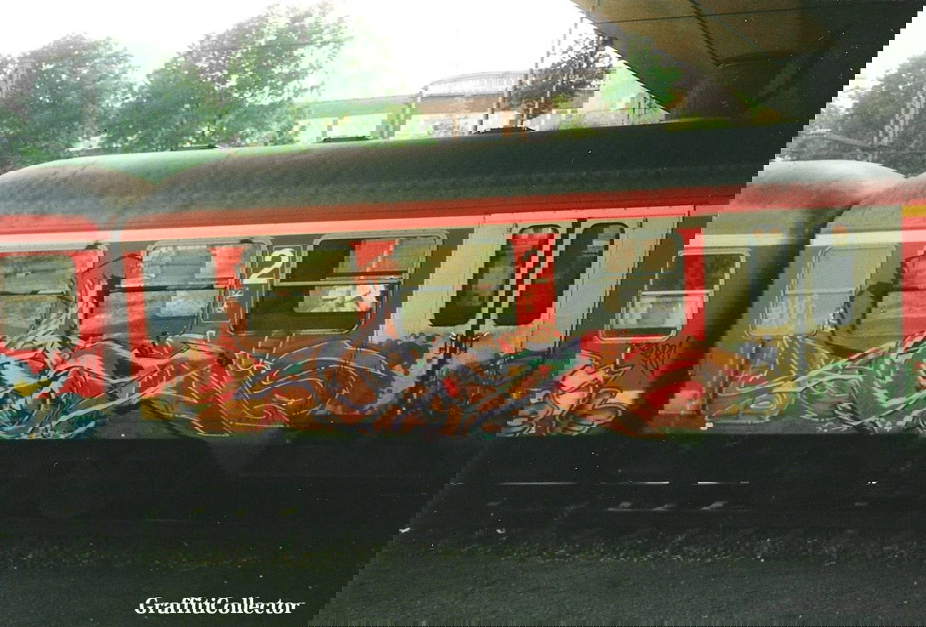 Graffiti Train in Hamburg - Photo by COLLECTOR - Hamburg (2000)