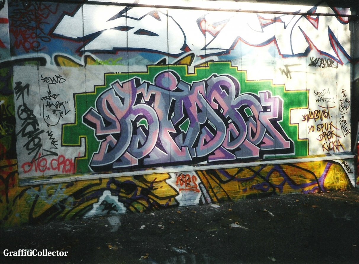 Graffiti Wall in Hamburg - Photo by COLLECTOR - Kiar, Hamburg (2000)
