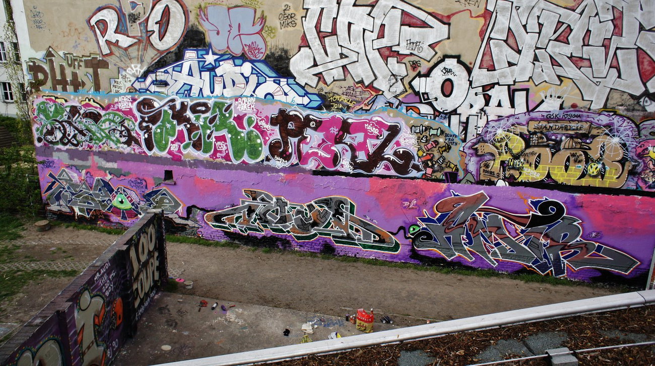 Graffiti Wall in Berlin - Photo by COLLECTOR - Berlin