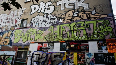 Graffiti Wall in Berlin - Photo by COLLECTOR - Bluff, Heist, Roy