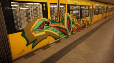 Graffiti Train in Berlin - Photo by COLLECTOR - Roks, Berlin (2011)