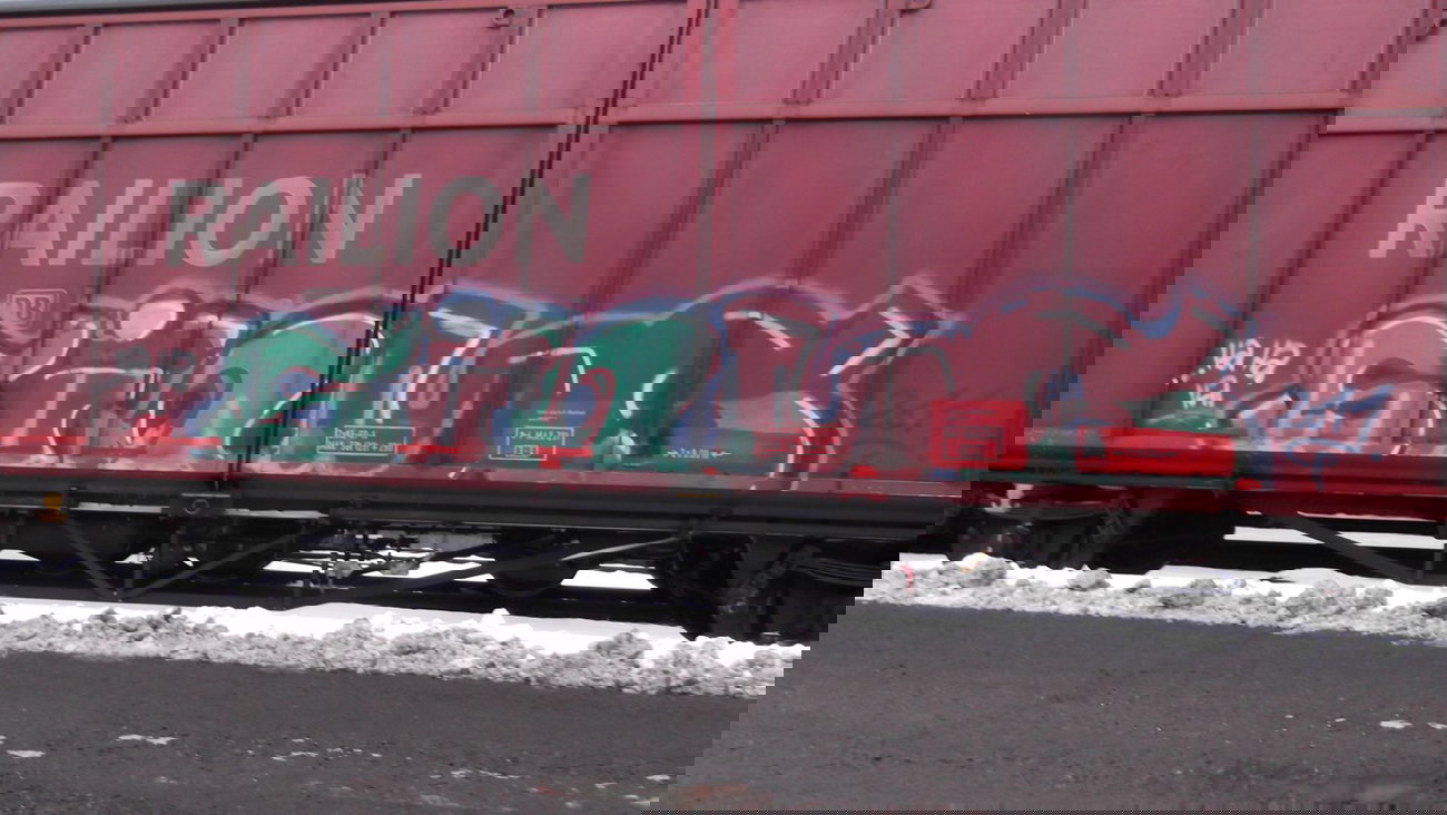 Graffiti Train - Photo by COLLECTOR - Sinus (2011)